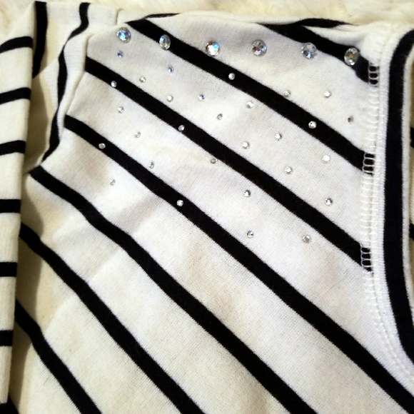 Old Navy Striped Top - Picture 2 of 4